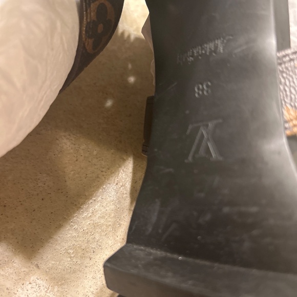 Very stylish inspired block heels platform - Picture 8 of 15